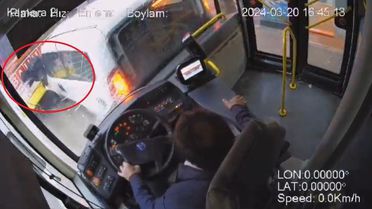 Şoför uyuyakaldı, lise öğrencisi iki aracın arasında ezildi