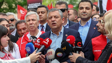 Özgür Özel: Siyaset çok yaşlı, Cumhuriyet'i gençlere emanet edeceğiz