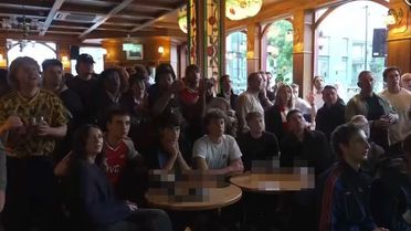 Televizyonda gördükleri şey karşısında sevinçten deliye döndüler