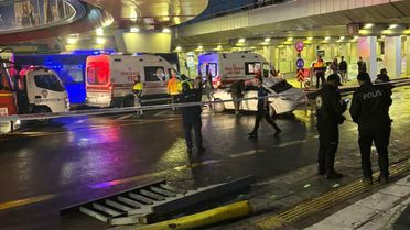 Sıhhiye Köprüsü'nde Kaza: Sürücü Yaralandı