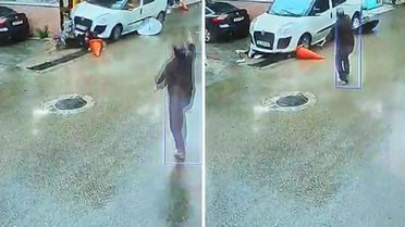 Kamyonet yayaların arasına daldı, o anlar kameraya yansıdı