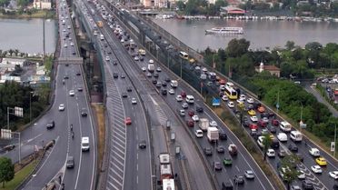 İstanbul'da yoğun trafik alarmı: Yüzde 85