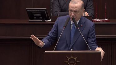 'Sizinle dertleşmek istiyorum' diyen Cumhurbaşkanı Erdoğan'dan salonu ayağa kaldıran sözler