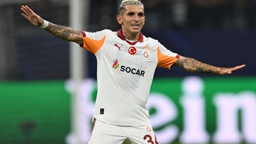 Transferle anılıyordu! Lucas Torreira o takımın maçında görüntülendi