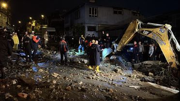 Antakya'da sağanakta ev çöktü: 1 ölü
