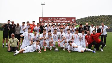 Manisa FK U19 Şampiyonluğu Kutladı