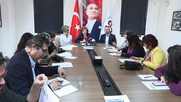 İnternetten İlaç Satışı Tehlikesi