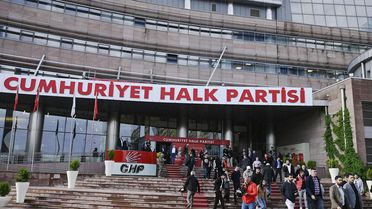CHP Genel Merkezi'ne mutlak butlan tebliği haftaya ertelendi