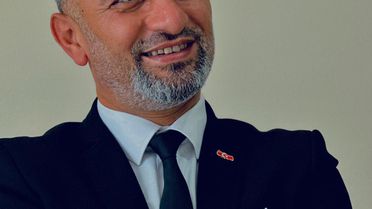 Güngör Orbak kimdir?