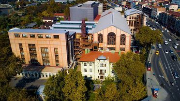İstanbul Bilgi Üniversitesi kapatıldı