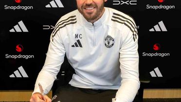 Carrick'in Sözleşmesi Uzatıldı