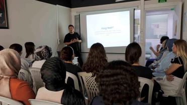 Yunusemre Belediyesinden öğrencilere 'Sınav Kaygısı Yönetimi' semineri