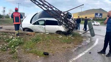 Elazığ-Bingöl Yolunda Kaza: 4 Yaralı
