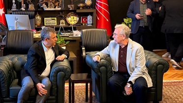Mansur Yavaş'tan Özgür Özel'e ziyaret: 45 gün içinde olağanüstü kurultay toplanmalı