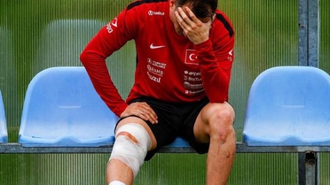 Kerem Aktürkoğlu sakatlandı mı, çapraz bağları koptu mu, Kerem Aktürkoğlu Dünya Kupasına yetişecek mi, Kerem Dünya Kupası kadrosundan çıkarıldı mı?