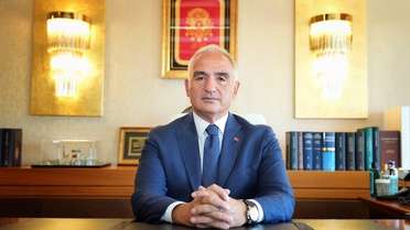 Bakan Ersoy'dan Zeugma müjdesi! Çingene Kızı’nın kayıp parçası yıllar sonra Türkiye’ye döndü