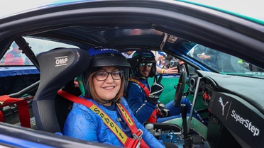 Türkiye Drift Şampiyonası Gaziantep’te nefes kesti! Fatma Şahin pistte drift aracına bindi