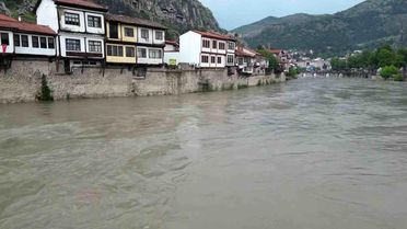 Amasya'nın taşkın koruma kalkanı 2 bin yıllık surlar