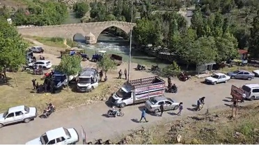 Çermik'te tarihi köprü yanında hayvan pazarı kuruldu