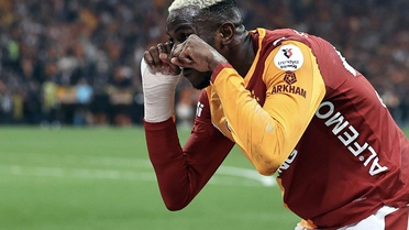 Dünyaca ünlü eski futbolcudan Osimhen çağrısı: Manchester United'a gelirse mutlu olurum