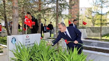 Bayram arifesinde dört ilde şehitlik ziyaretleri