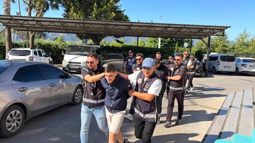 Fethiye Belediye Başkanı Karaca'ya silahlı saldırı soruşturmasında 5 kişi adliyede sevk edildi