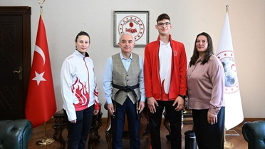 Vali Turan, Başarılı Sporcuları Kabul Etti