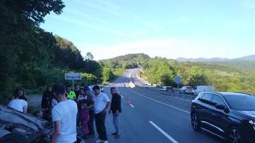 Zonguldak'ta Takla Atan Araçta 4 Yaralı