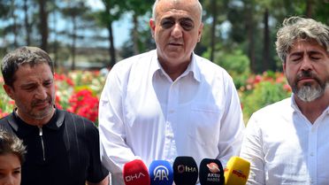 Şehit aileleri mezarlıkta buluştu: 'Bayramda kurbanlık seçerken biz mezar taşına baktık'