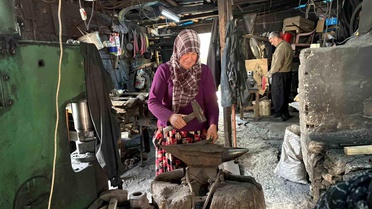 Kurbanda Eşli Demircilik