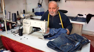 Tercan'da Terziler Bayram Yoğunluğu Yaşıyor