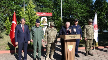Bakan Yaşar Güler Edirne'de Mehmetçikle Bayramlaştı