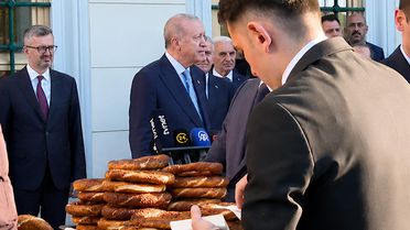 Bayram sabahı gülümseten 'Rize simidi' muhabbeti! Erdoğan'ın yanıtı bomba