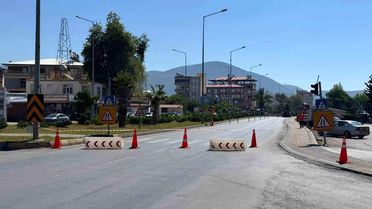 Bozyazı'da Köprüde Kısmi Göçük