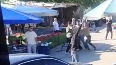 Foça'da Pazar Kavgası: 7 Gözaltı