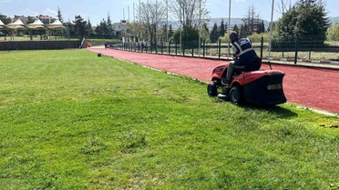 Söğüt'te park ve bahçelerde yoğun mesai