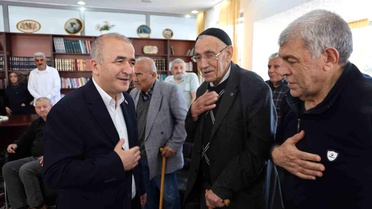 Vali Hatipoğlu'ndan Huzurevi Ziyareti
