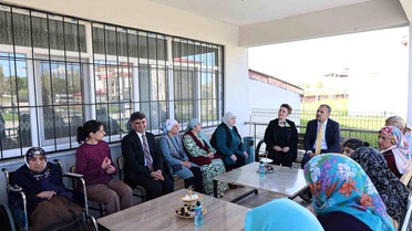 Ağrı Valisi'nden şehit ailesi ve gazilere bayram ziyareti