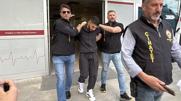 'Birlikte olmayın' deyip annesinin sevgilisini öldürdü