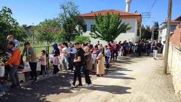 Yüreğil'de Geleneksel Çörek Derme Bayramı