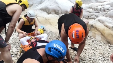 Kemer'de Turist Kanyonda Mahsur Kaldı