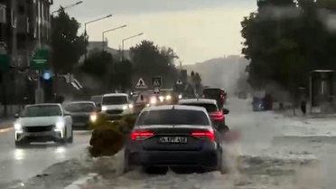 Lüleburgaz'da Şiddetli Yağış Hayatı Olumsuz Etkiledi