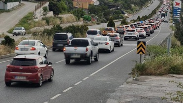 Tatilciler Muğla'ya akın etti! Araç kuyruğu 22 kilometreye ulaştı