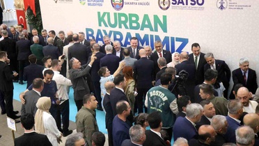 Sakarya protokolü ve vatandaşlar bayramlaştı
