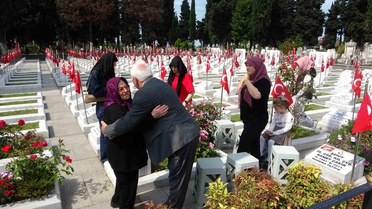 Trabzon'da Şehitlikte Bayram Anması