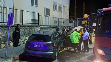 Siirt'te otomobil ile kepçe kafa kafaya çarpıştı: 5 yaralı