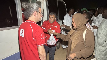 Türk Kızılay, Sudan'da 2 bin 100 hisse kurban eti dağıttı