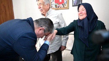 Vali Yılmaz, Şehit Ailesini Bayramda Ziyaret Etti