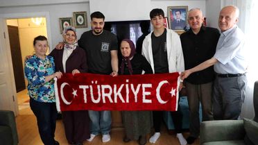 Garnizon Komutanı'ndan Şehit Annesine Bayram Ziyareti