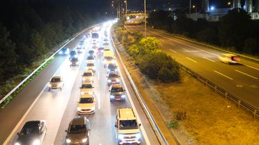 Anadolu Otoyolu'nda Trafik Durma Noktasında
